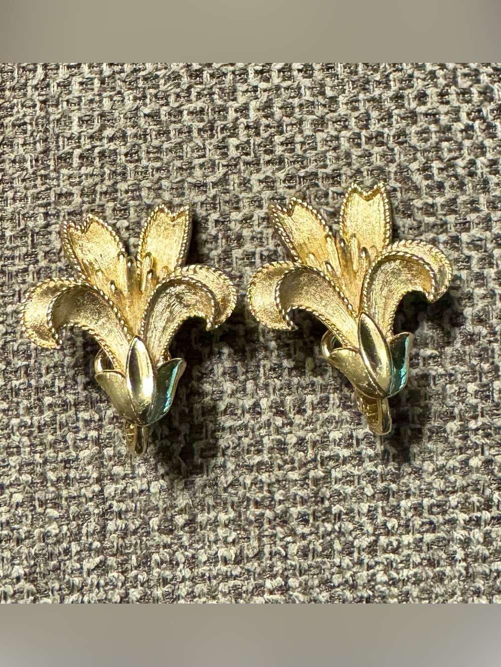 Vintage Signed Crown Trifari Gold Tone Lily Clip-On Earrings, Midcentury